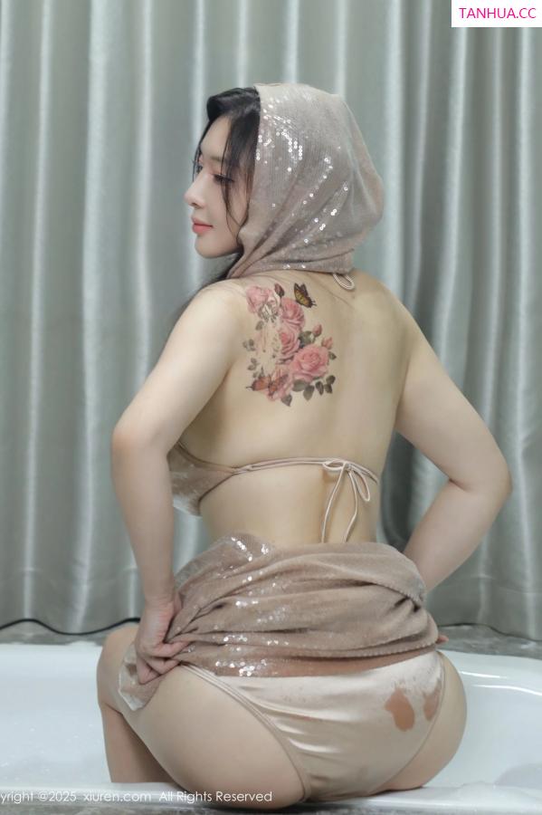   [XiuRen]高清写真图 2025.08.14 No.10649 苏一诺 亮片比基尼第37张图片